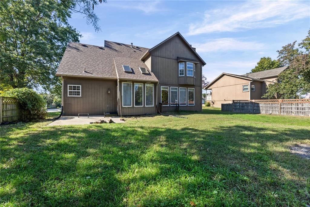 18417 Elm Street Property Photo 38