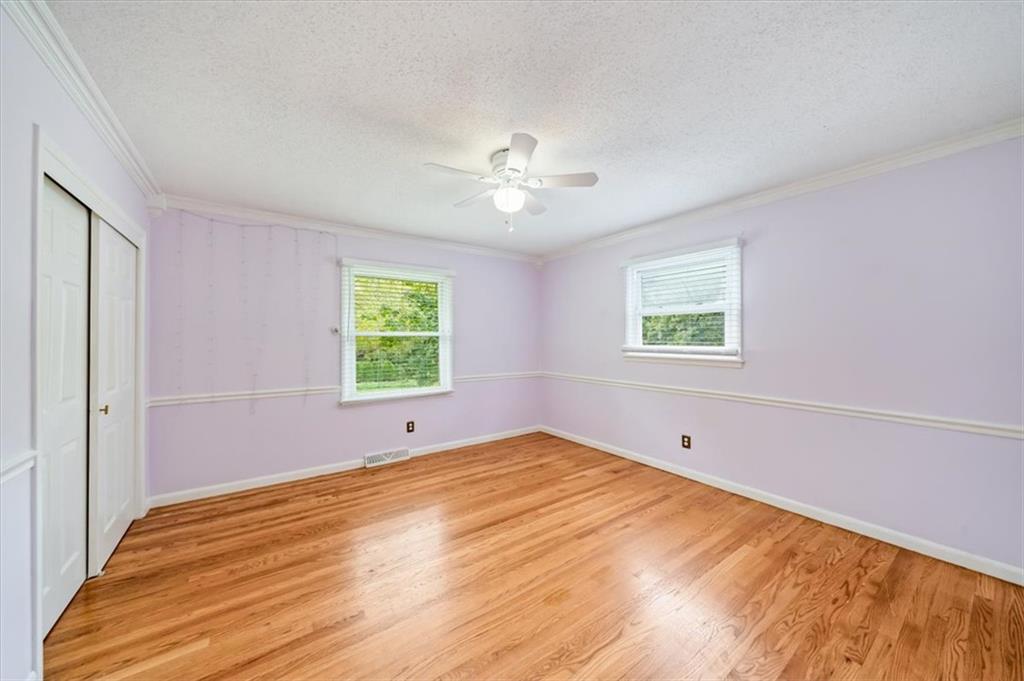 912 W 98th Street Property Photo 21