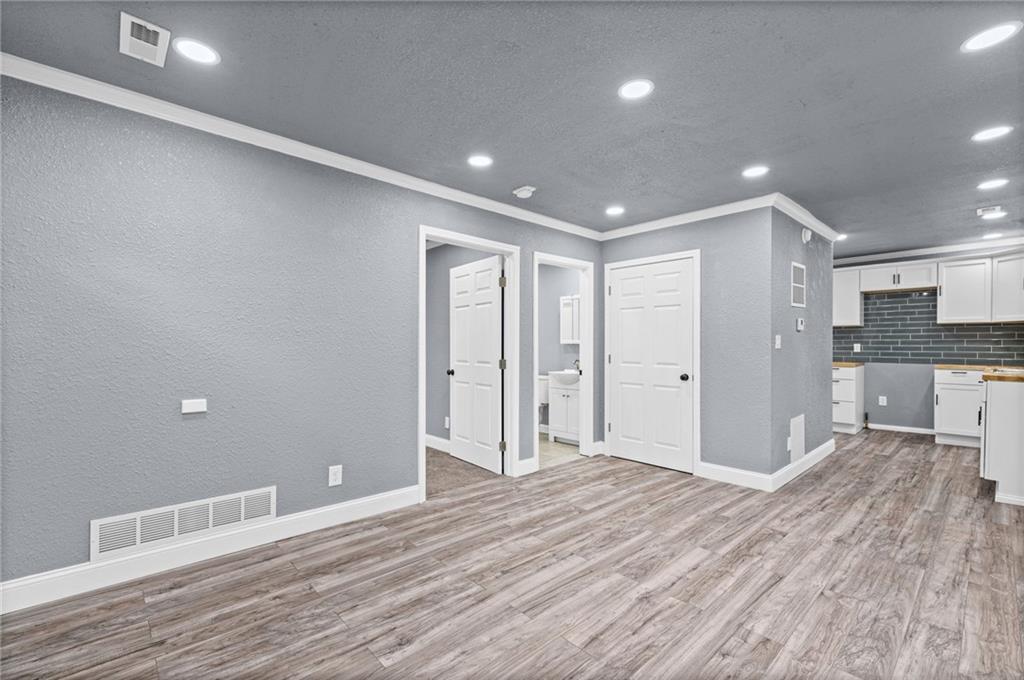 1409 Dakota Street Property Photo 5