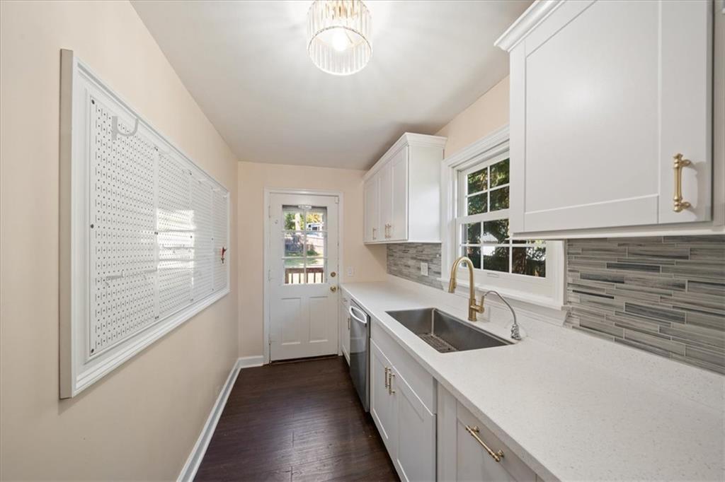2216 Nebraska Avenue Property Photo 13