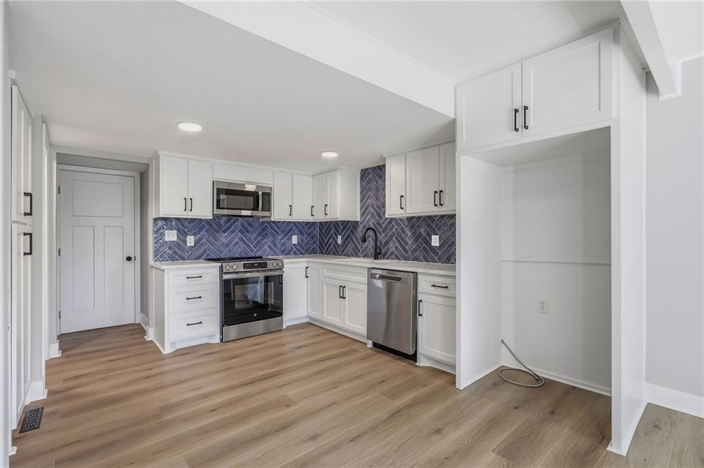 6562 W 51st Street Property Photo 4