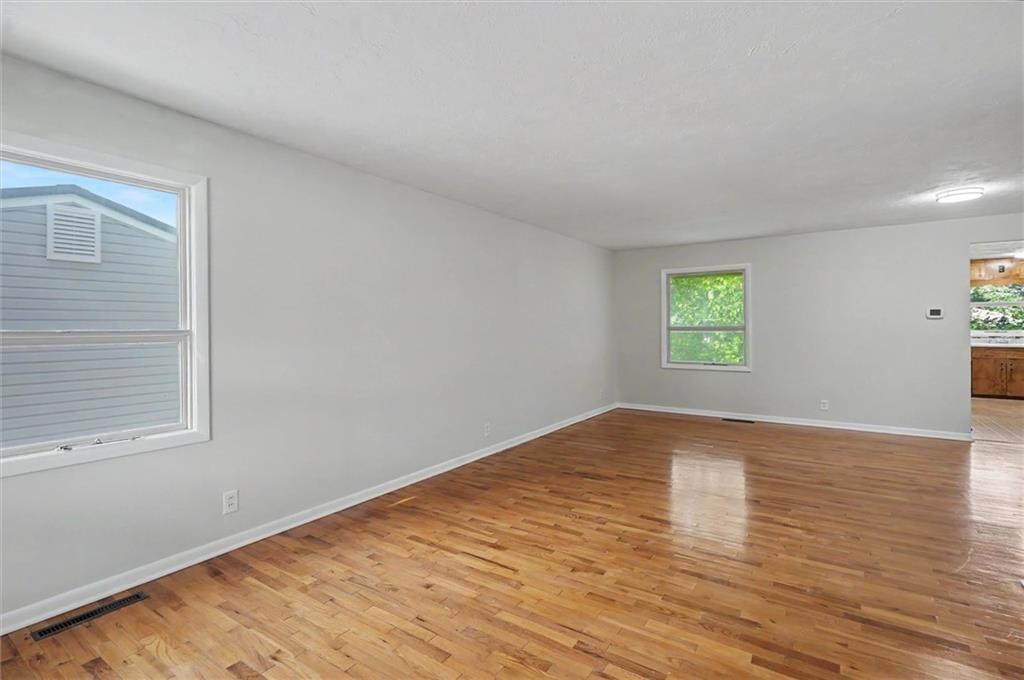 812 W 22nd Street Property Photo 2