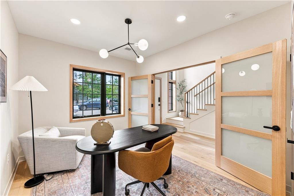 1915 Locust Street Property Photo 2