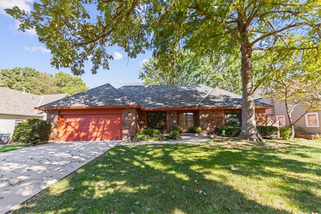 204 Nw Cypress Street Property Photo 1