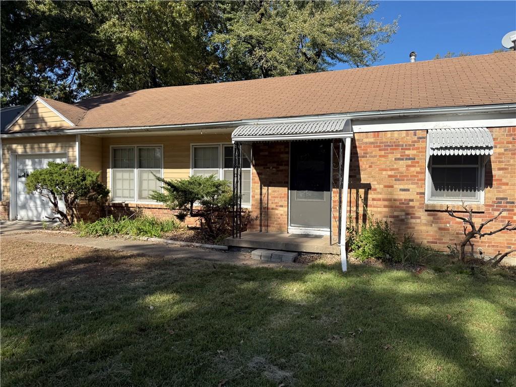 606 E 90th Street Property Photo 1