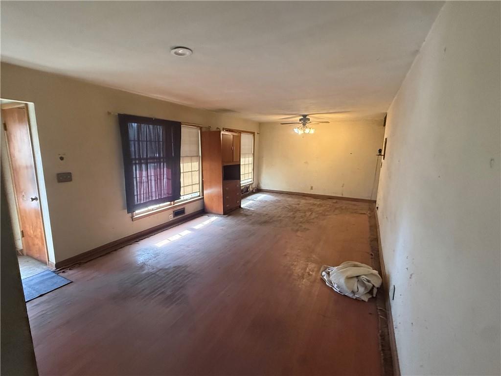 606 E 90th Street Property Photo 2
