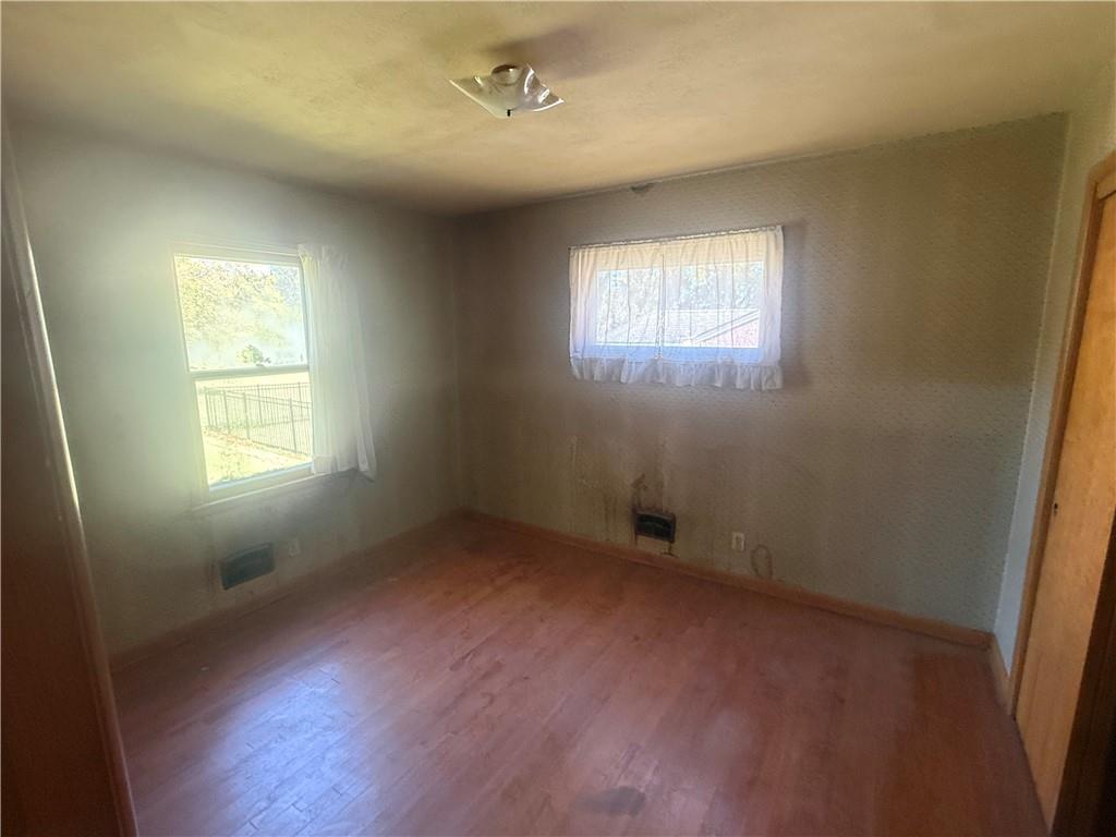 606 E 90th Street Property Photo 6