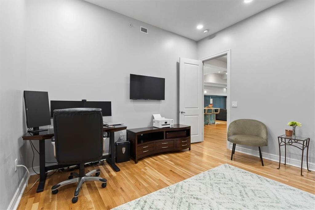 1101 Walnut Street Property Photo 23