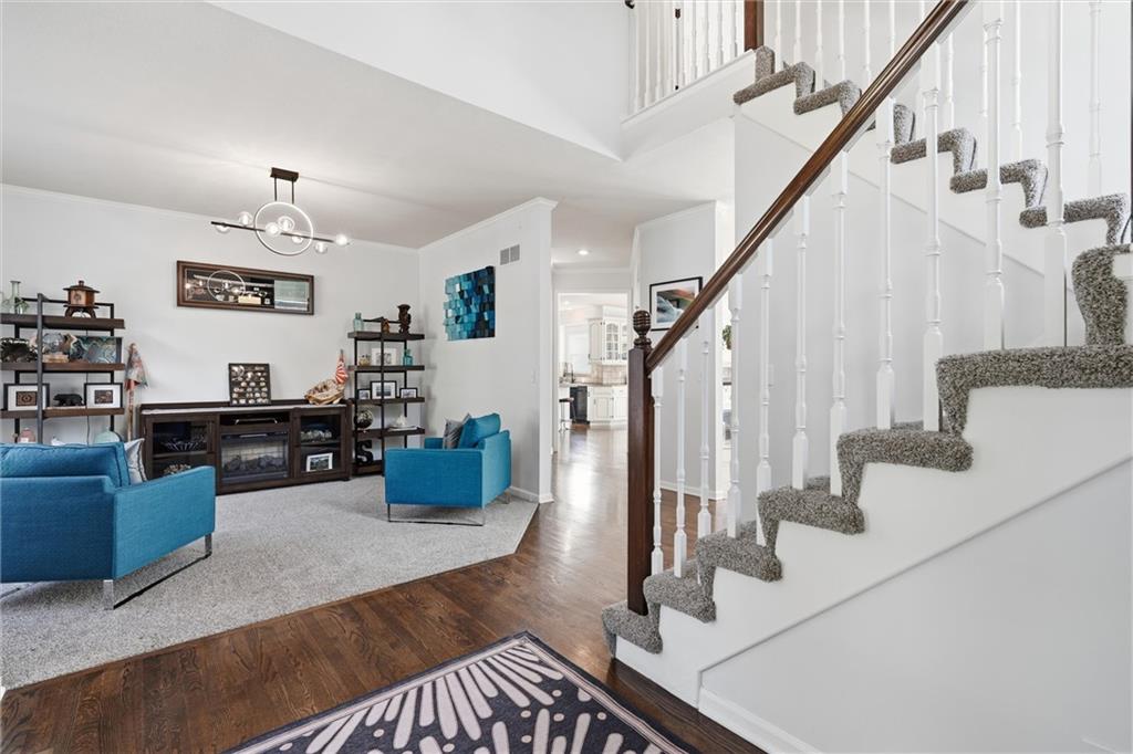 6946 Oakview Street Property Photo 4