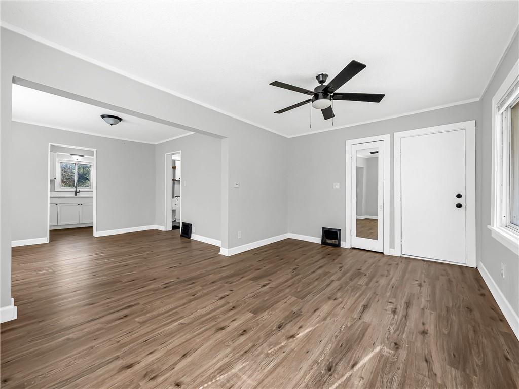 1906 S Ash Avenue Property Photo 4
