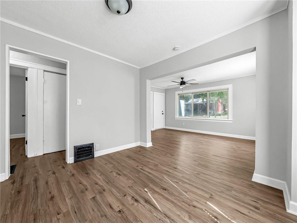 1906 S Ash Avenue Property Photo 7