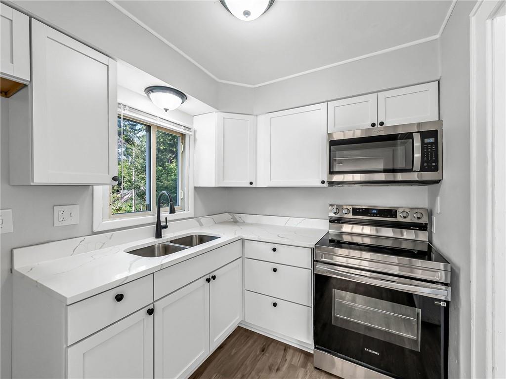1906 S Ash Avenue Property Photo 8