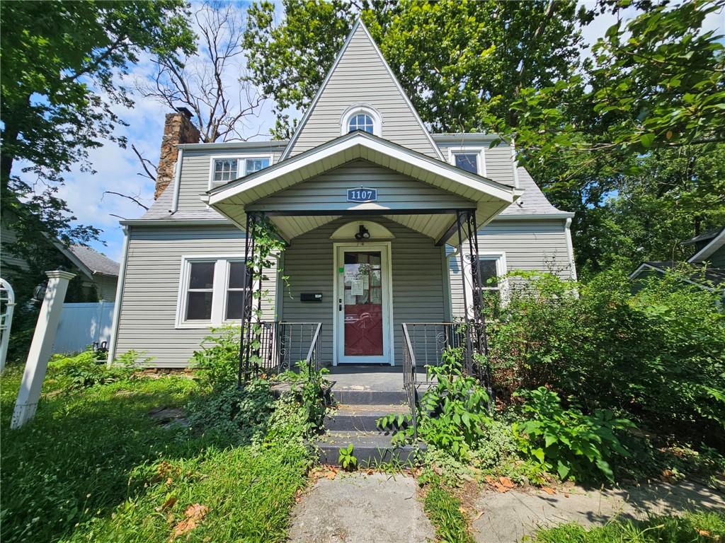 1107 S Maple Street Property Photo 1