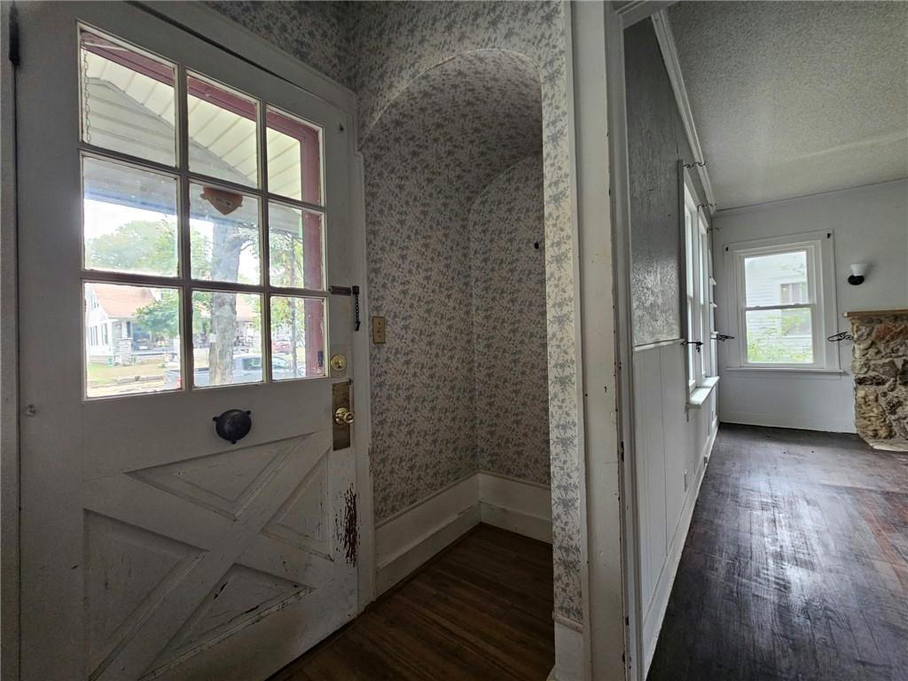 1107 S Maple Street Property Photo 2
