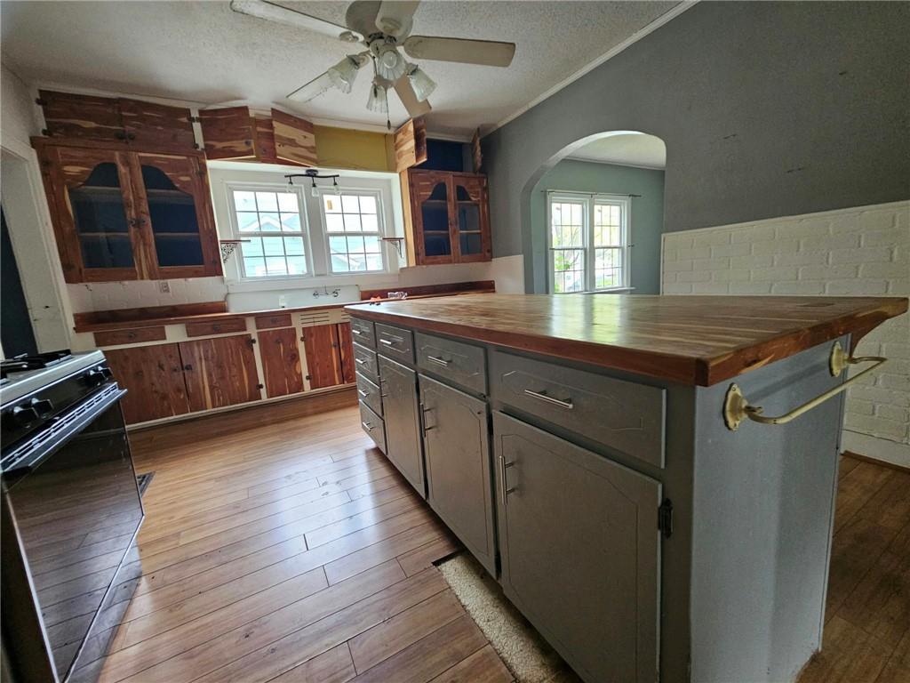 1107 S Maple Street Property Photo 8