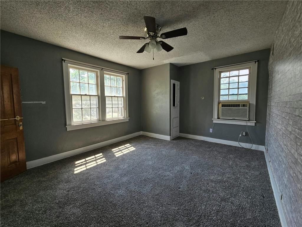 1107 S Maple Street Property Photo 13