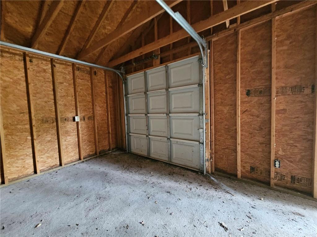 1107 S Maple Street Property Photo 23