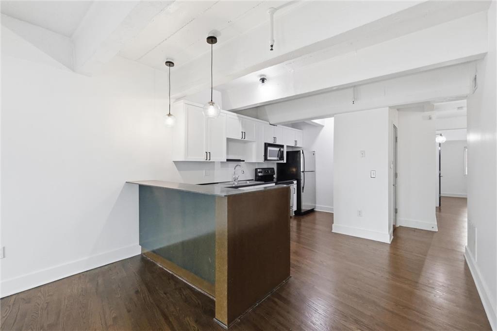 3001 Gillham Road Property Photo 15