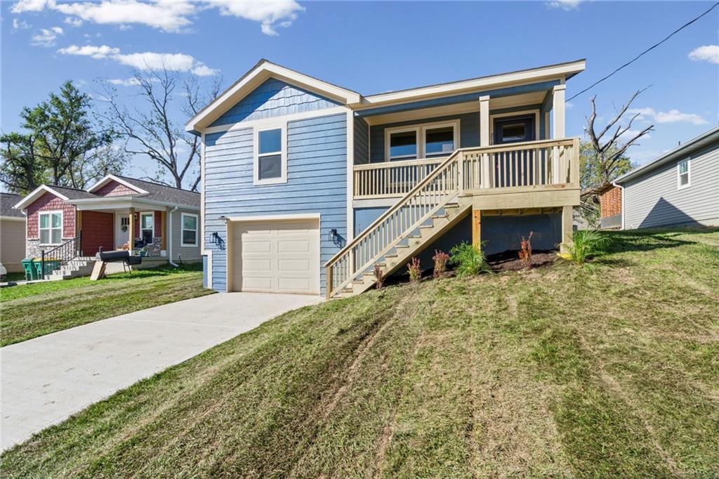 2724 N 21st Place Property Photo 2