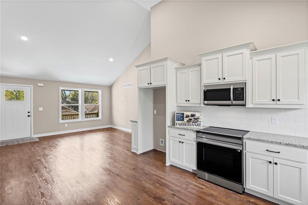 2724 N 21st Place Property Photo 8