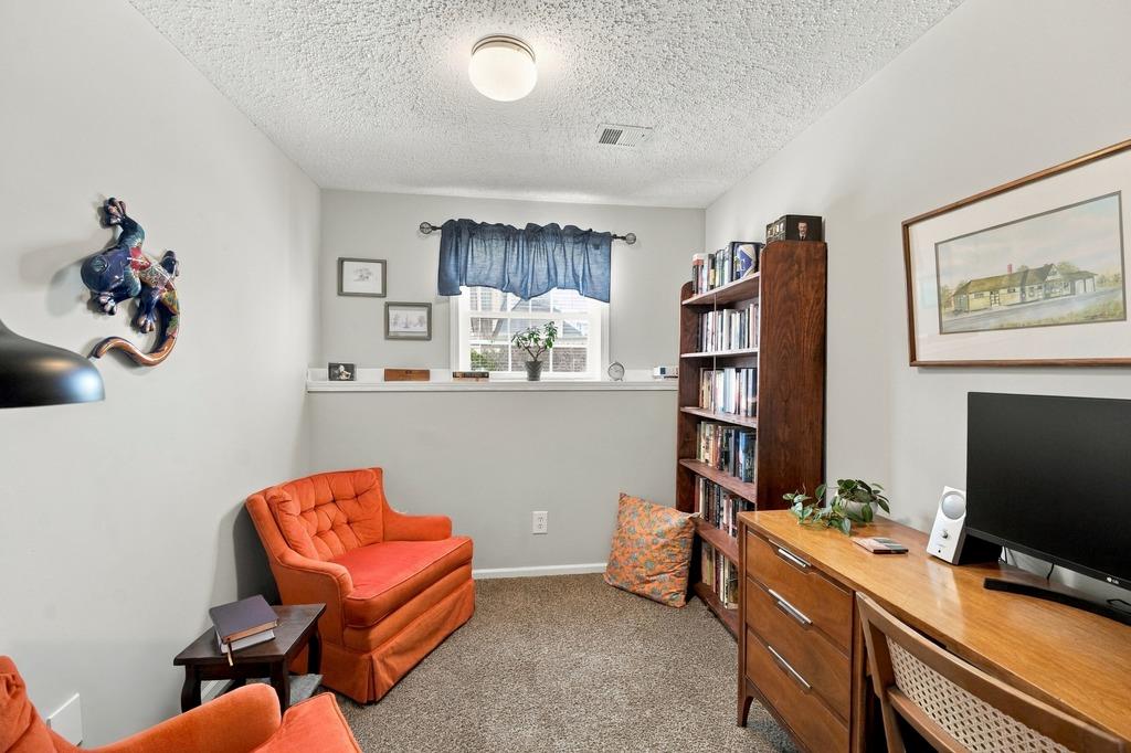 2405 Woodhaven Lane Property Photo 19