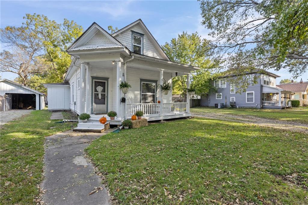 1113 S Hickory Street Property Photo 1