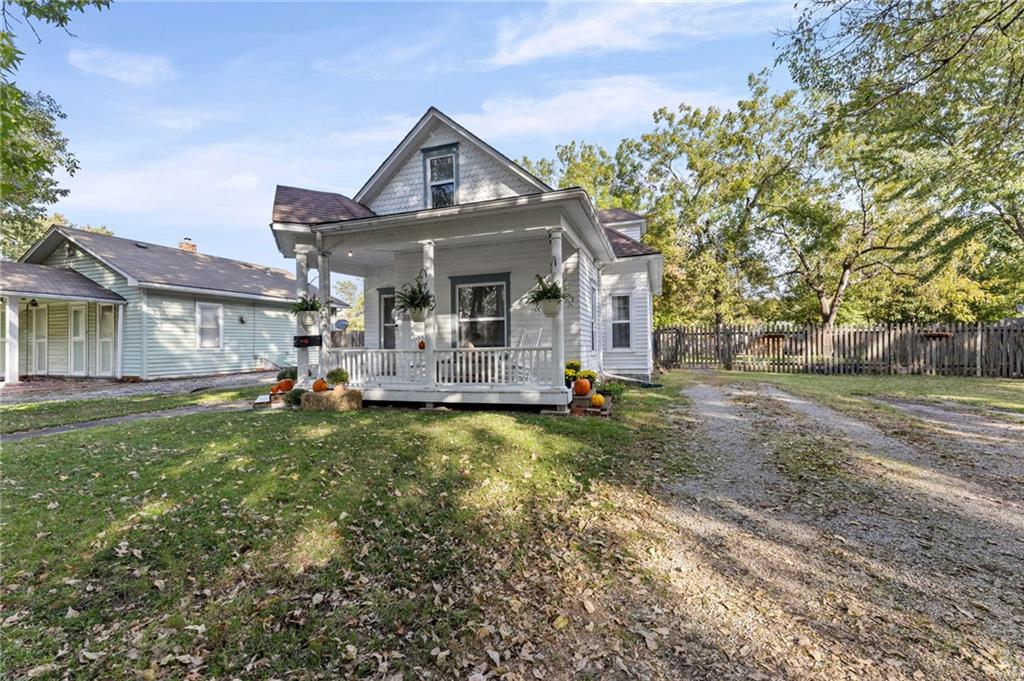 1113 S Hickory Street Property Photo 3