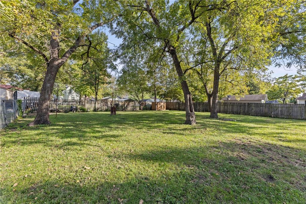 1113 S Hickory Street Property Photo 27