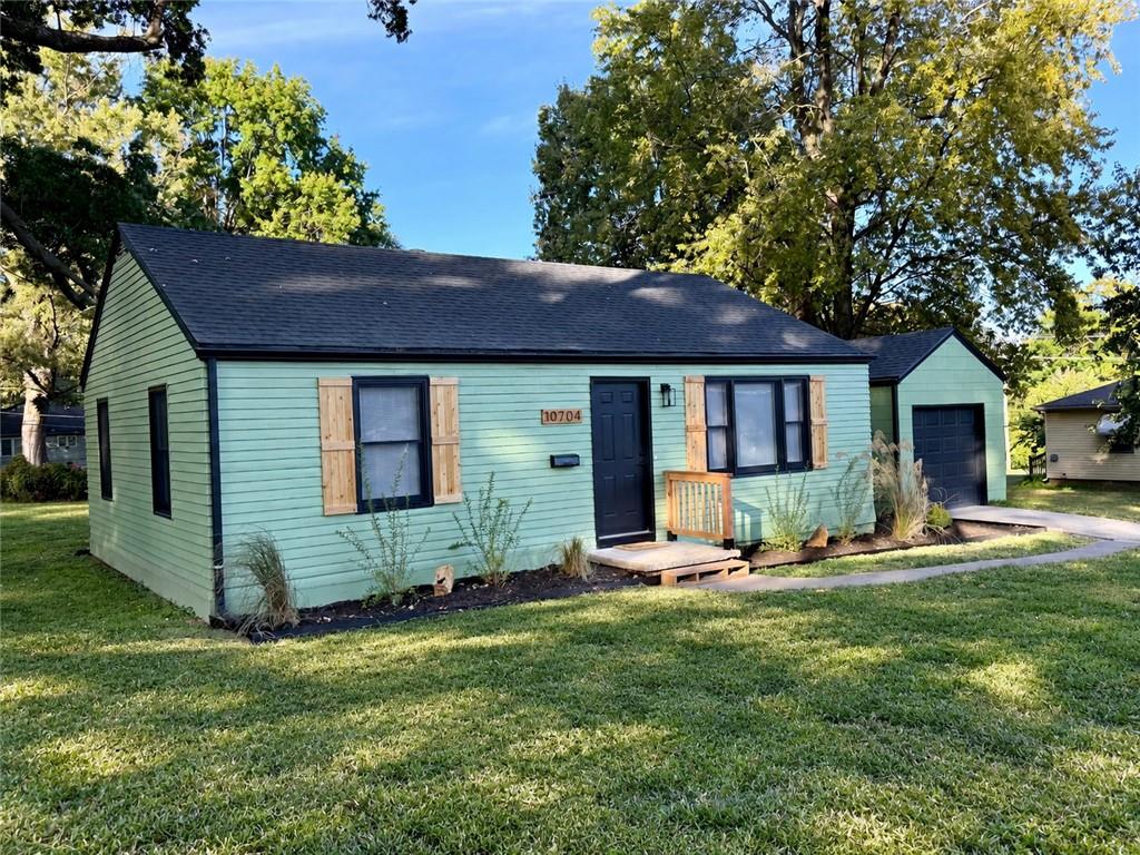 10704 E 34th Street Property Photo 2