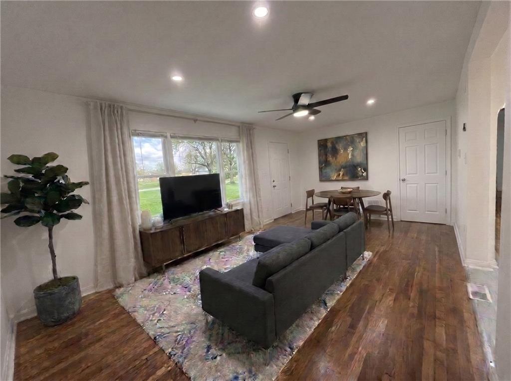 10704 E 34th Street Property Photo 7