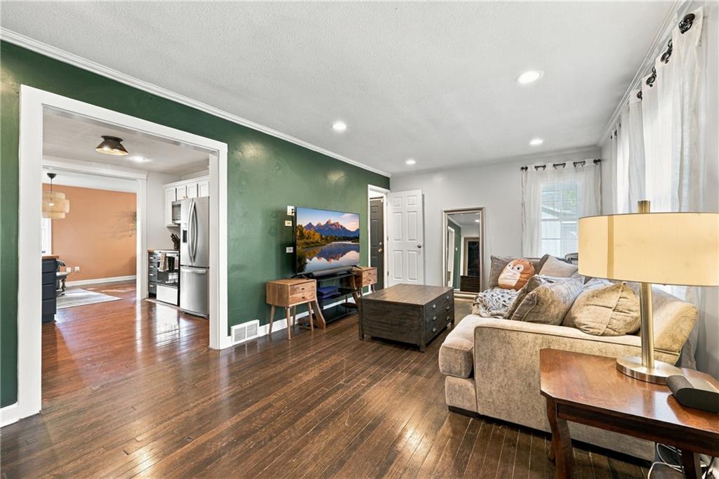 3330 Blue Ridge Boulevard Property Photo 3