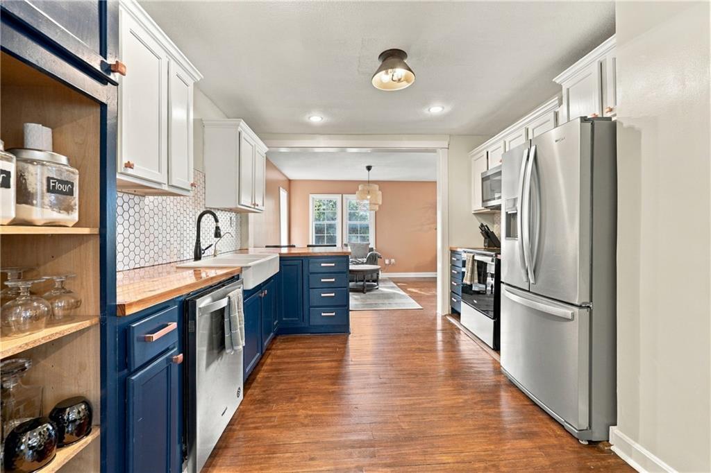 3330 Blue Ridge Boulevard Property Photo 6