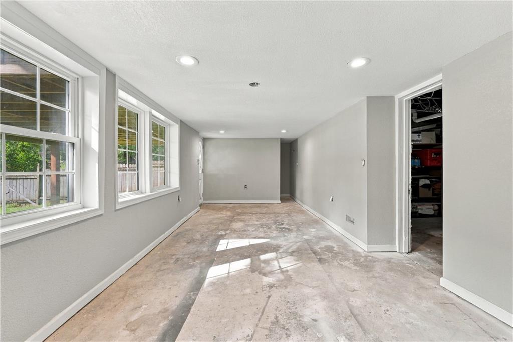 3330 Blue Ridge Boulevard Property Photo 13
