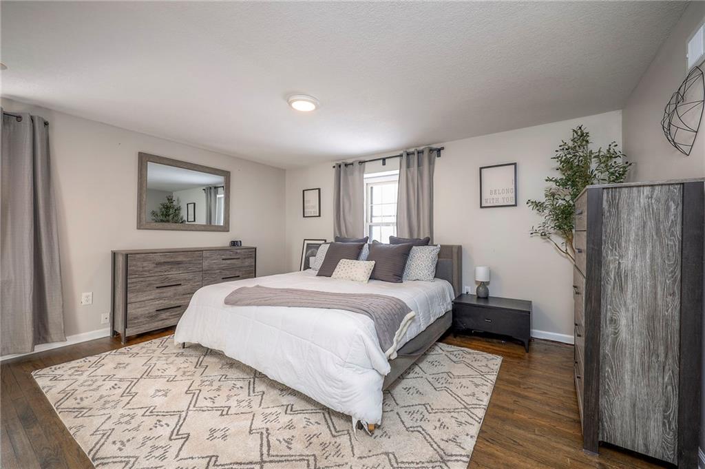 1512 E Sunvale Drive Property Photo 31