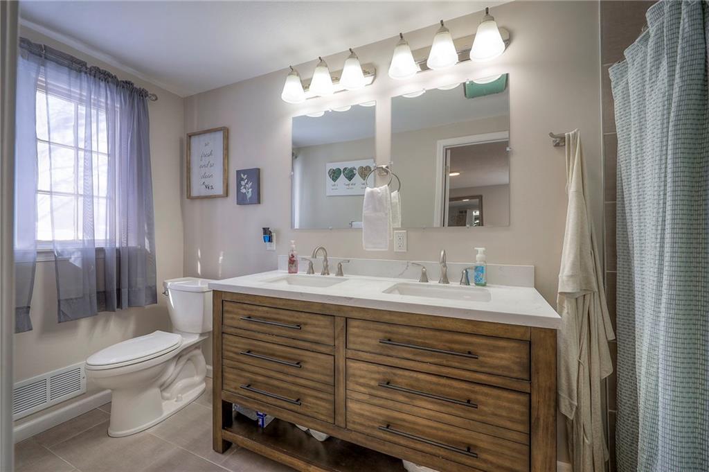 1512 E Sunvale Drive Property Photo 32