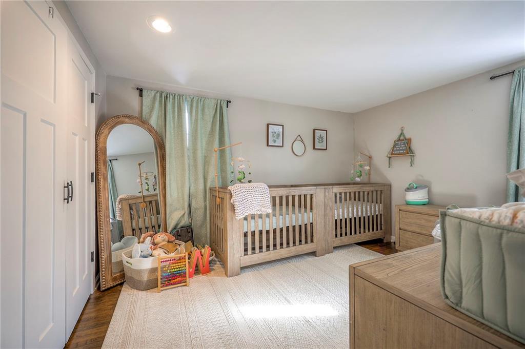 1512 E Sunvale Drive Property Photo 34