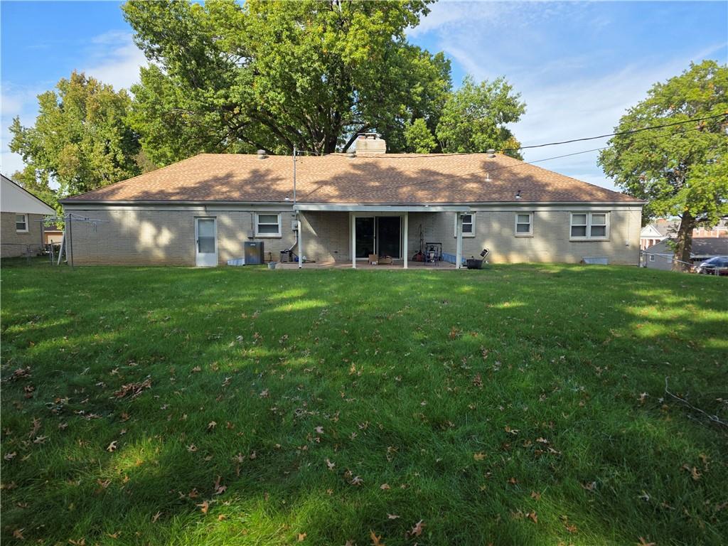 601 W 96th Street Property Photo 3