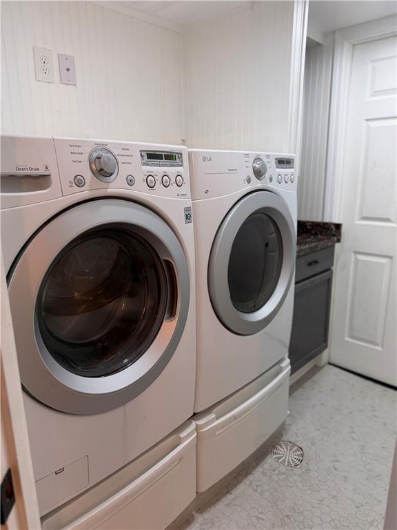 12119 W 93rd Street Property Photo 23