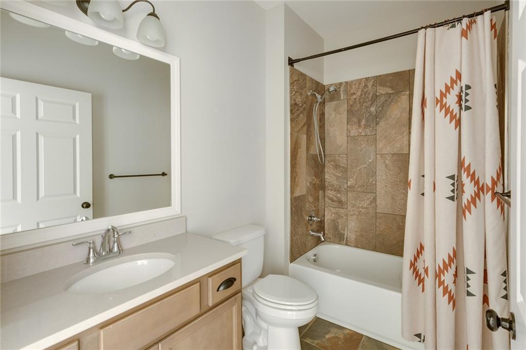 4004 Nw 96th Terrace Property Photo 5