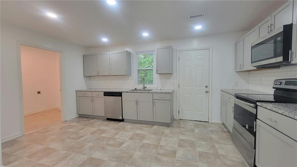 610 Elm Street Property Photo 6