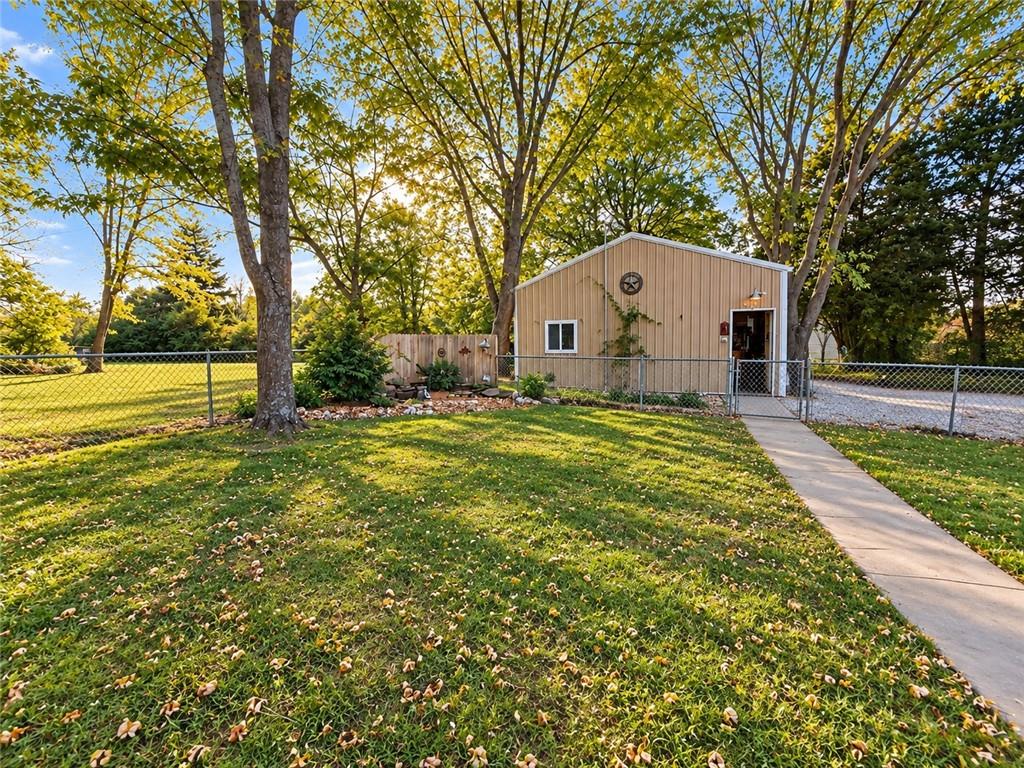 103 W Siegfried Road Property Photo 4