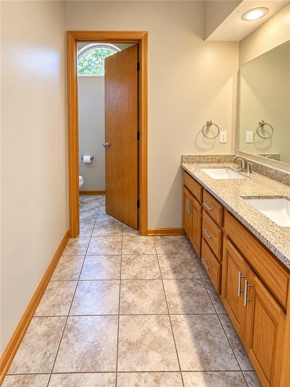 1164 E Meadow Lane Property Photo 5