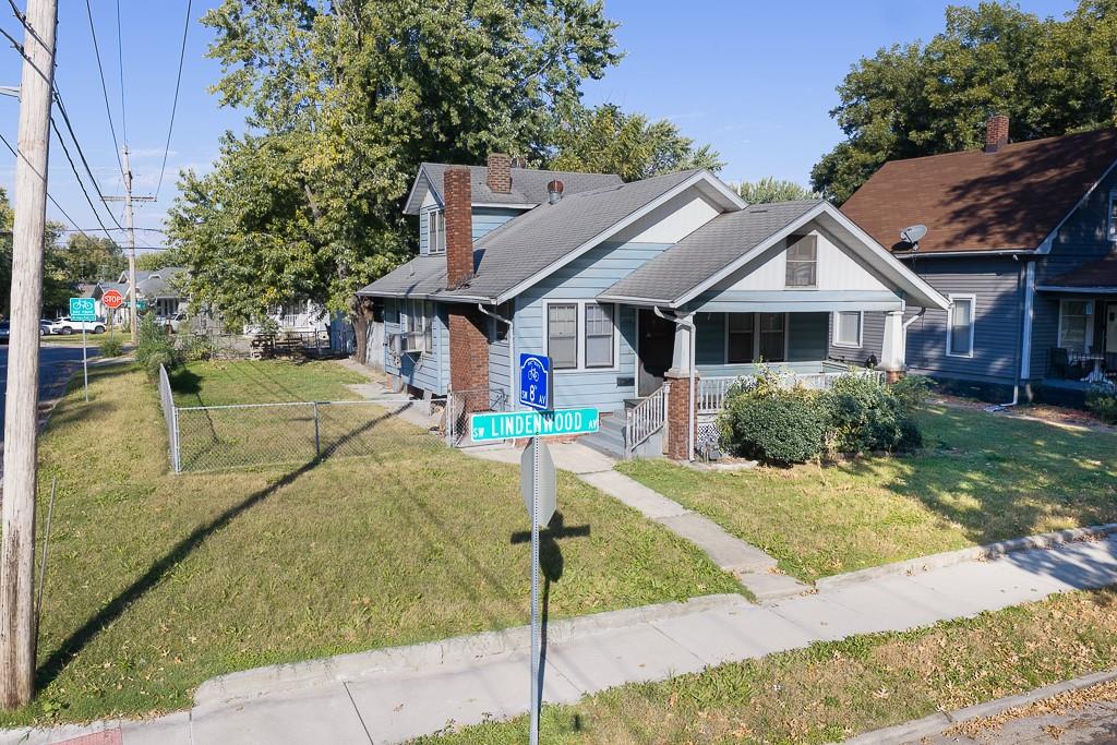 735 Sw Lindenwood Avenue Property Photo 1