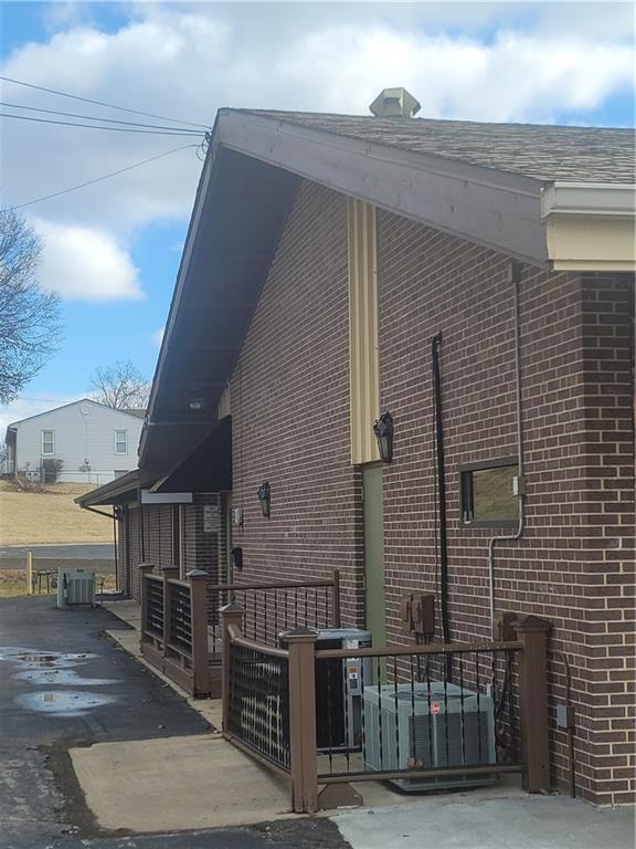 5601 Ne Antioch Road Property Photo 2