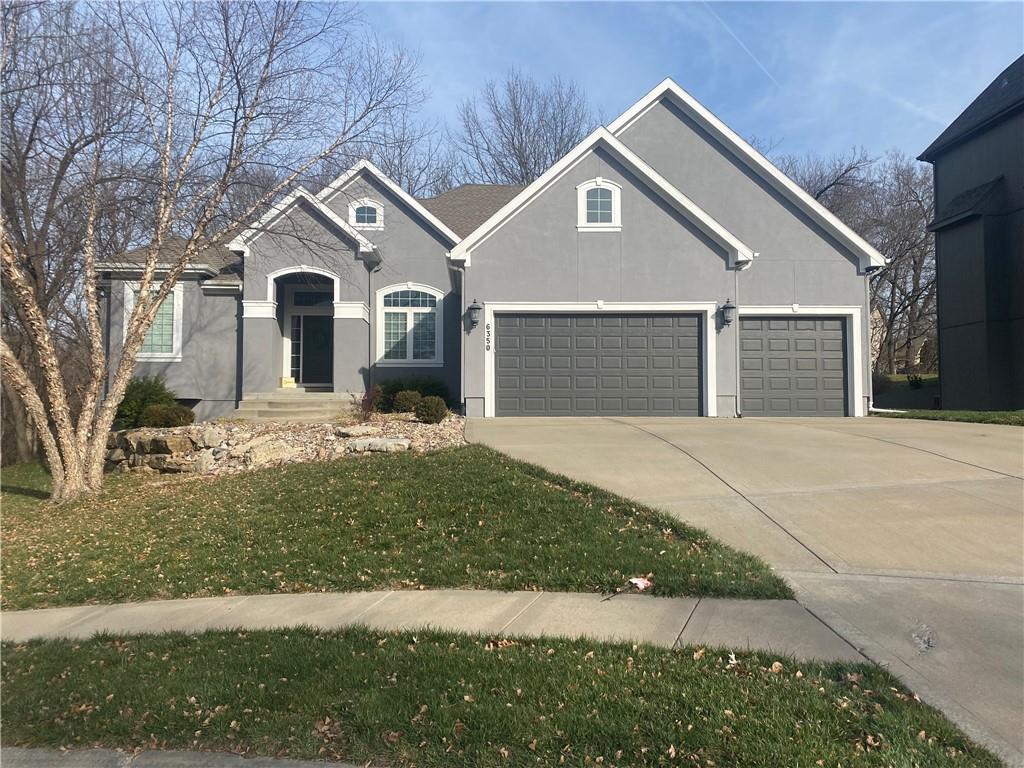 6350 N White Oak Court Property Photo