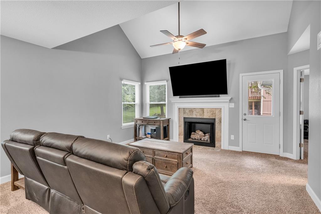 17107 E 45th Terrace Court Property Photo 8