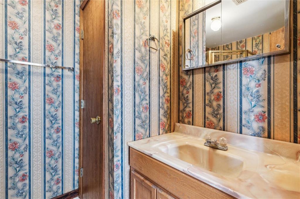 901 W Chestnut Street Property Photo 26