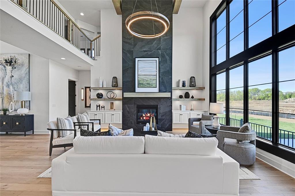 17105 Oakmont Street Property Photo 8
