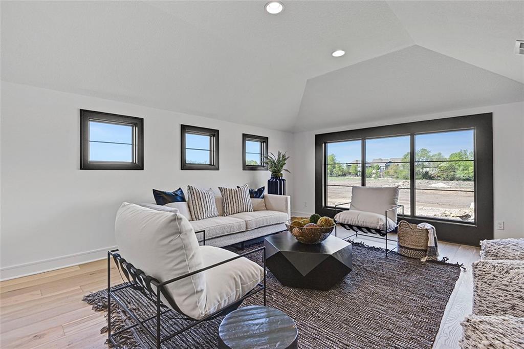 17105 Oakmont Street Property Photo 22