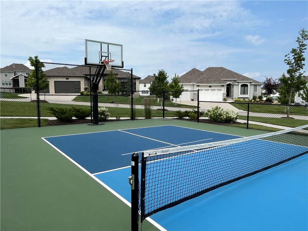 17105 Oakmont Street Property Photo 28